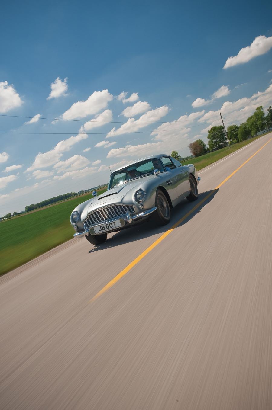  Aston Martin DB5 James Bond Edition 1964 года  (фото 9 из 97)
